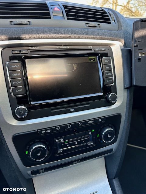 Skoda Octavia 2.0 TDI CR DPF DSG RS - 20