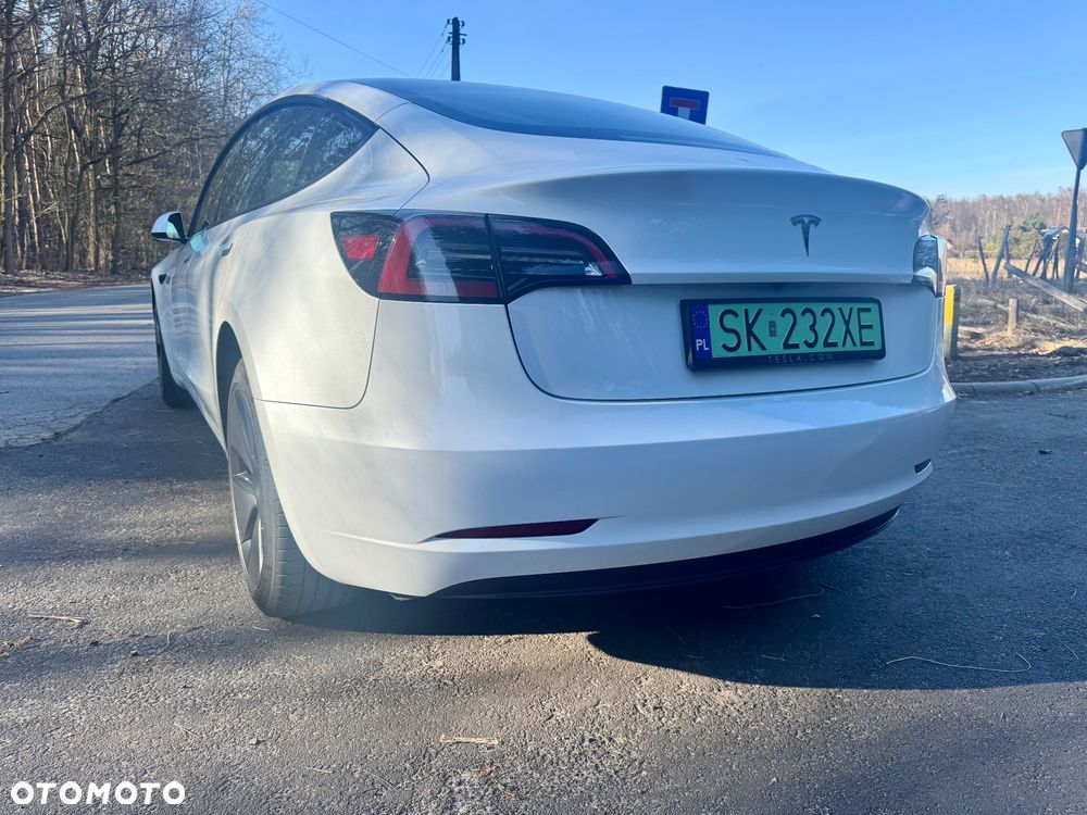 Tesla Model 3 - 10