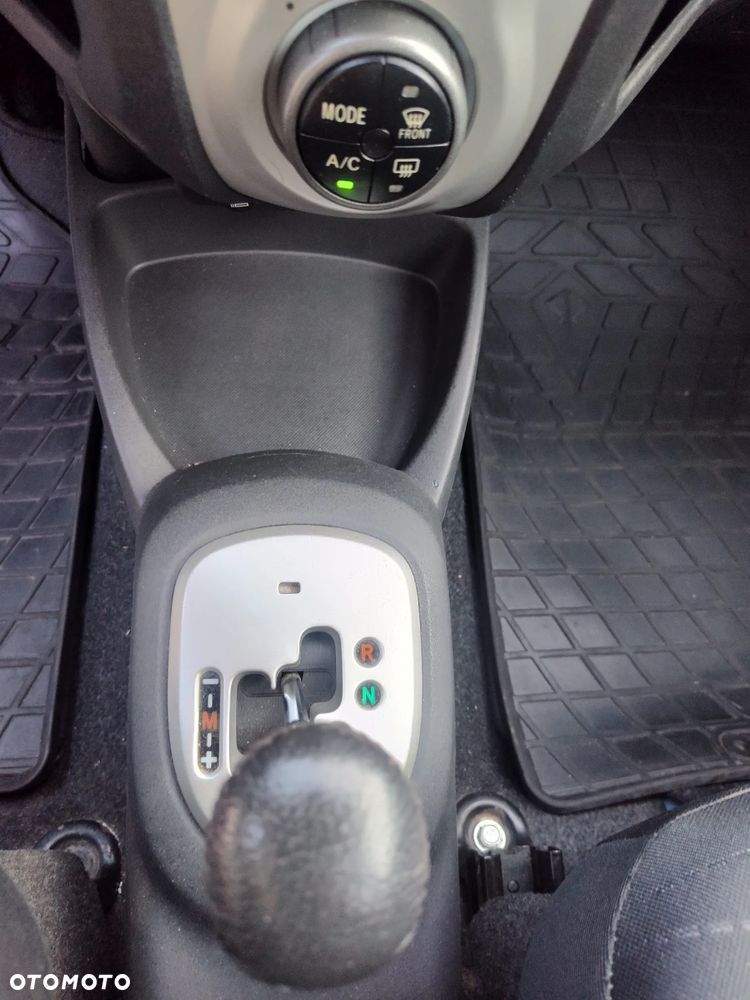 Toyota Yaris 1.3 Automatik Sol - 22