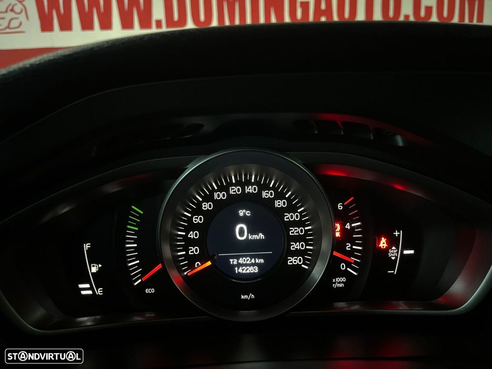 Volvo V40 2.0 D3 Momentum - 16