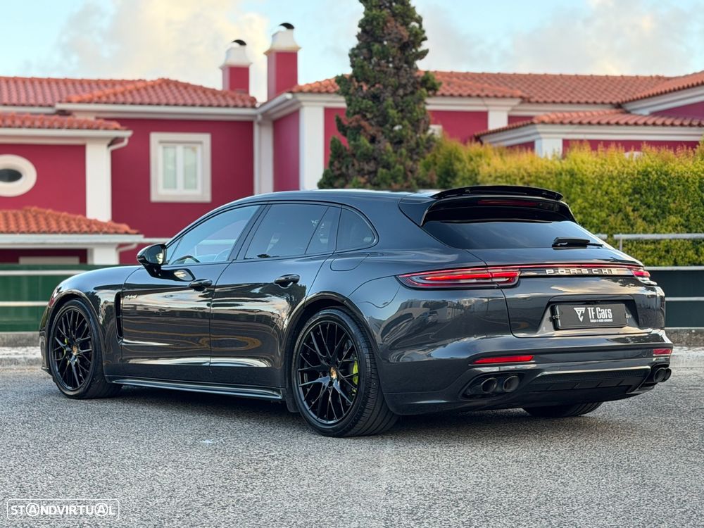 Porsche Panamera Sport Turismo 4 E-Hybrid - 3