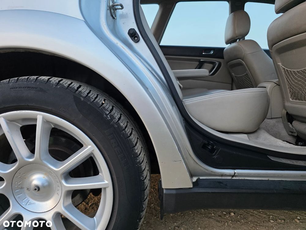 Subaru Outback - 38