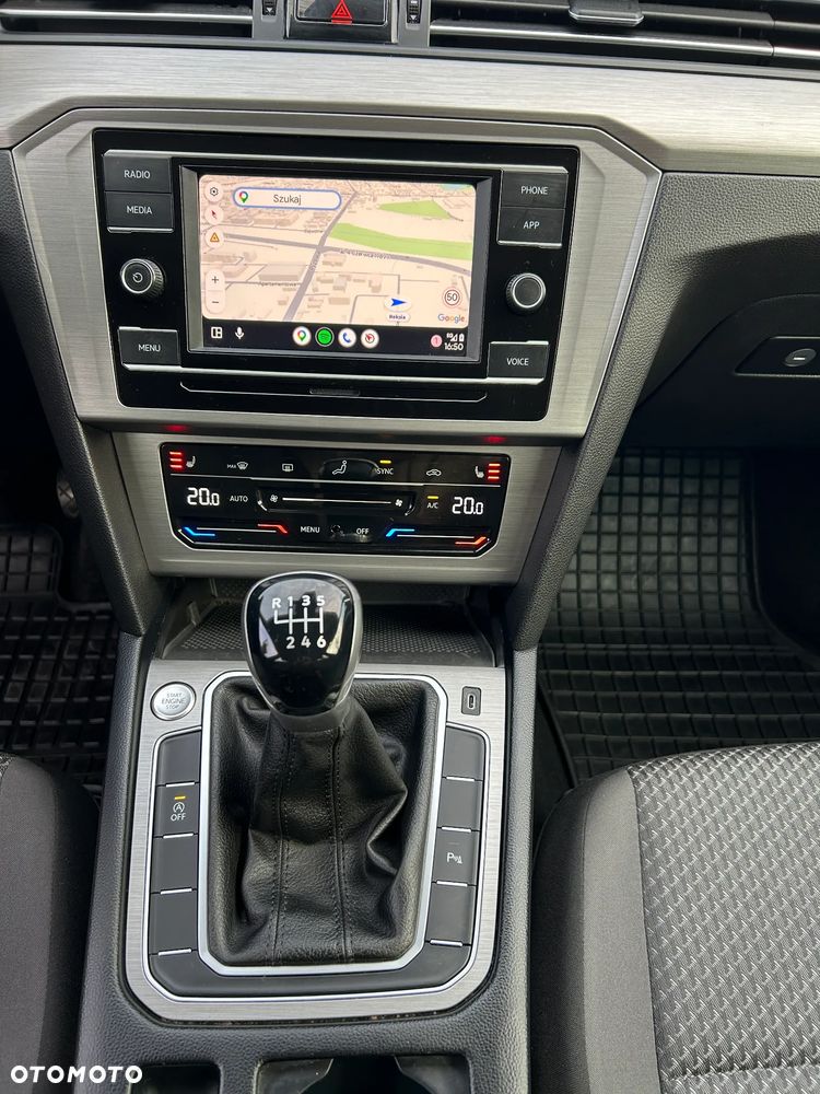Volkswagen Passat 1.5 TSI EVO Essence - 14