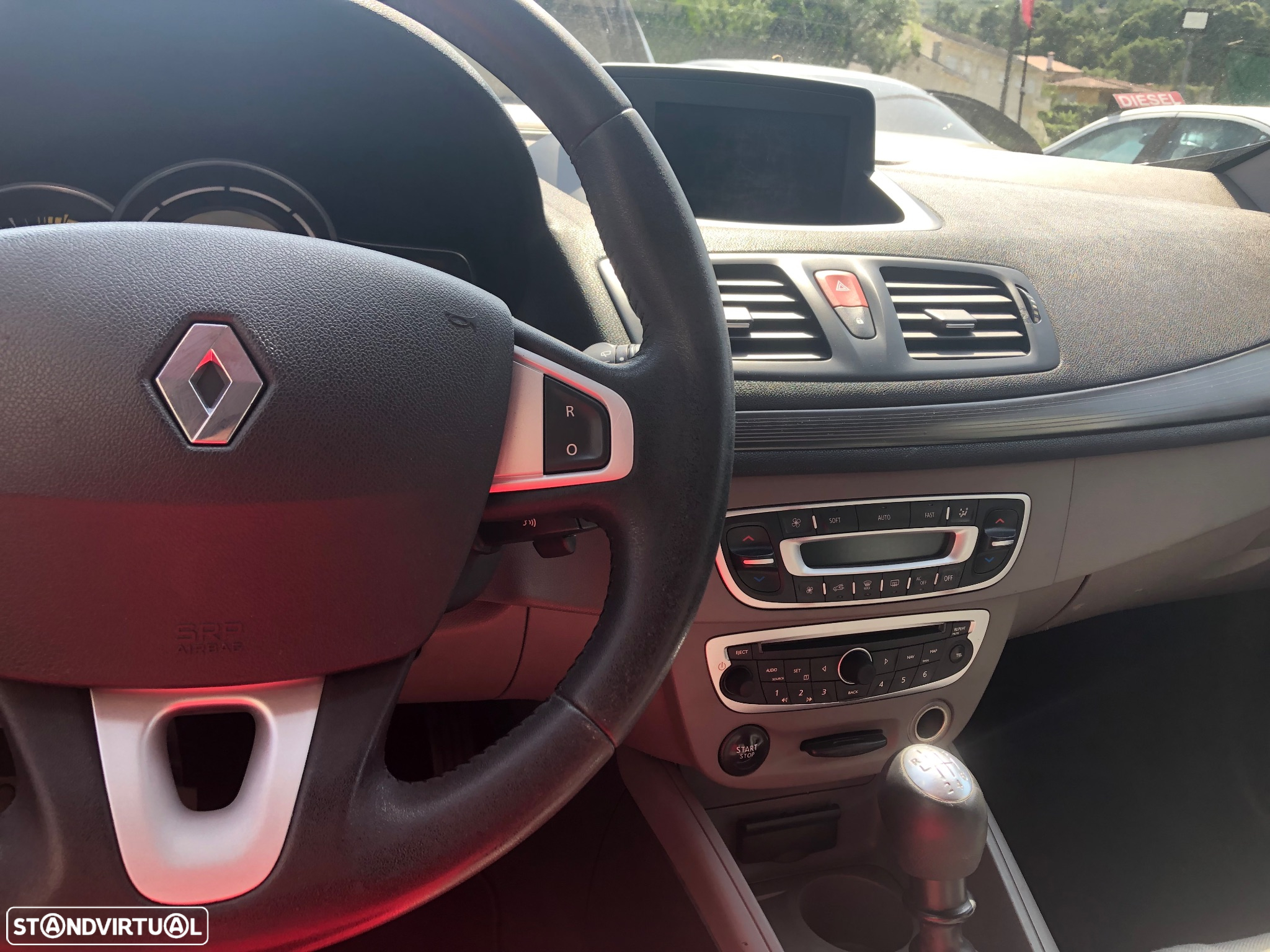 Renault Mégane 1.5 dCi Dynamique - 6