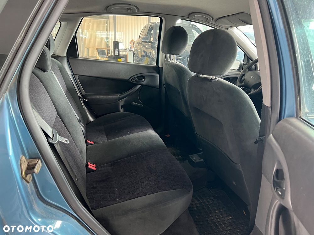 Ford Focus 1.6 Trend - 25