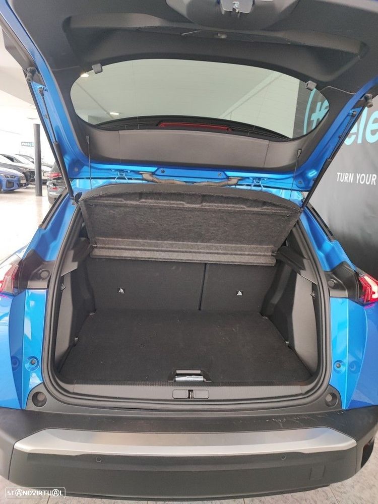 Peugeot e-2008 50 kWh GT - 7