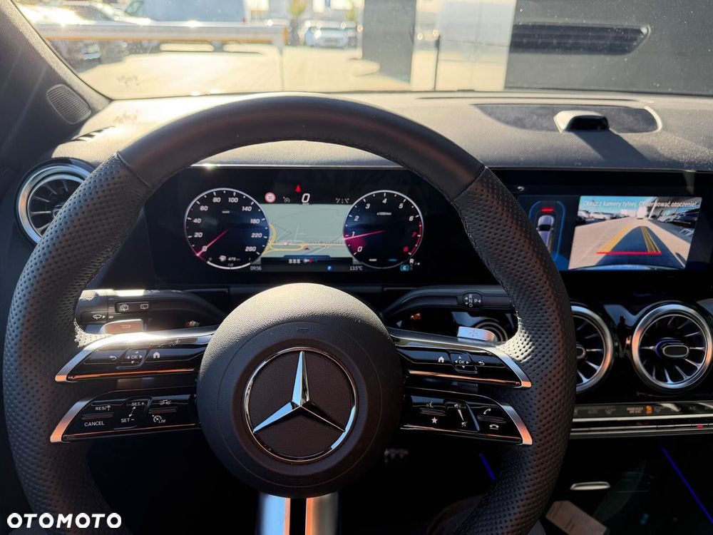 Mercedes-Benz GLA 220 mHEV 4-Matic AMG Line 8G-DCT - 16