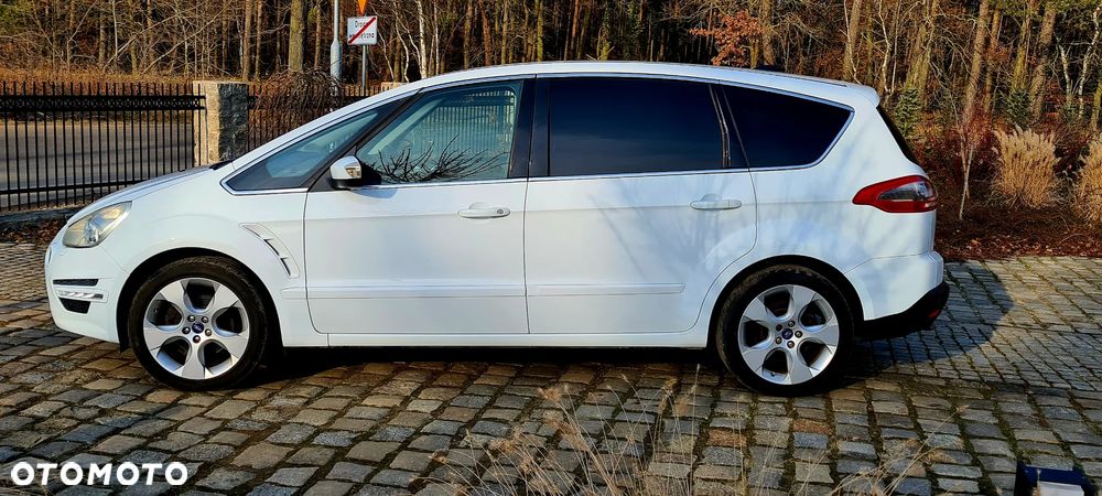 Ford S-Max - 12
