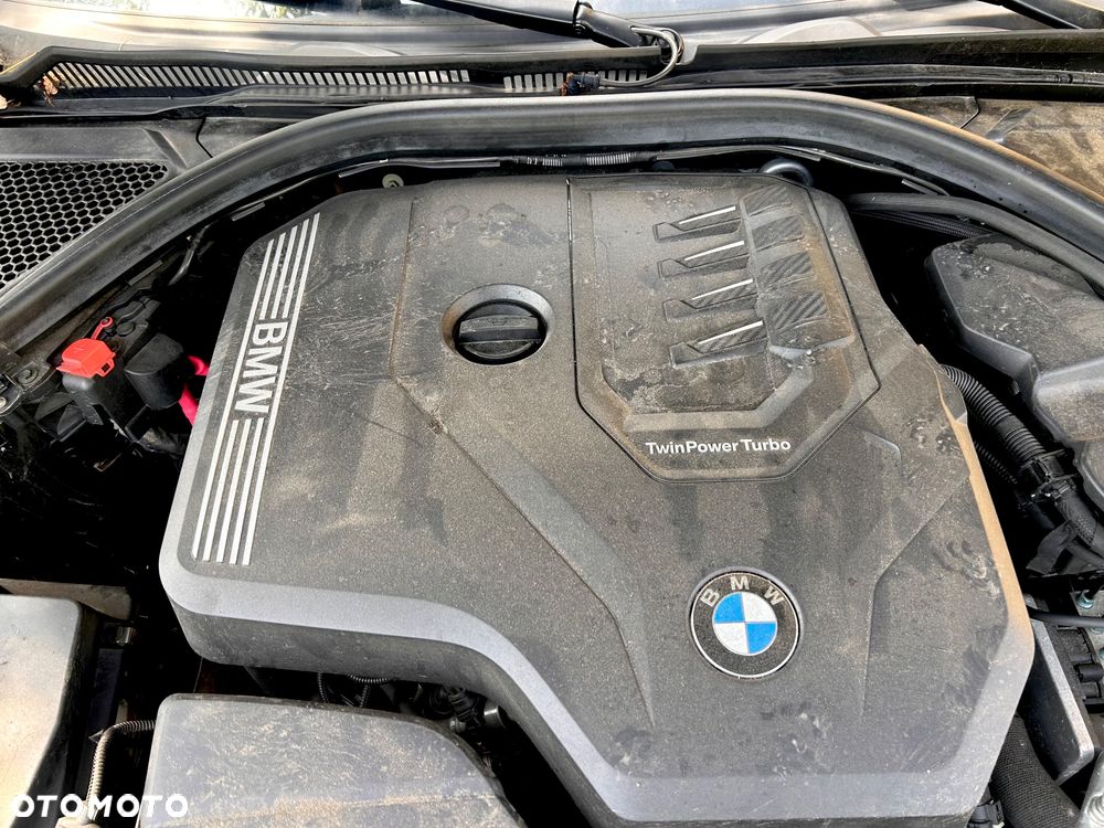 BMW Seria 3 318i Luxury Line sport - 29