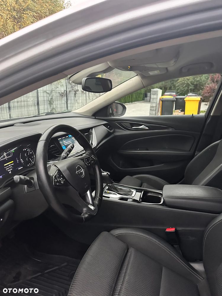 Opel Insignia - 8