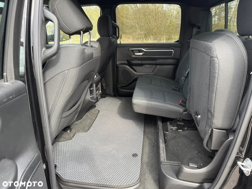 RAM 1500 5.7 Crew Cab Bighorn - 16