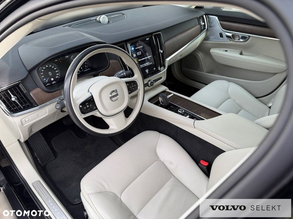 Volvo V90 Cross Country - 12