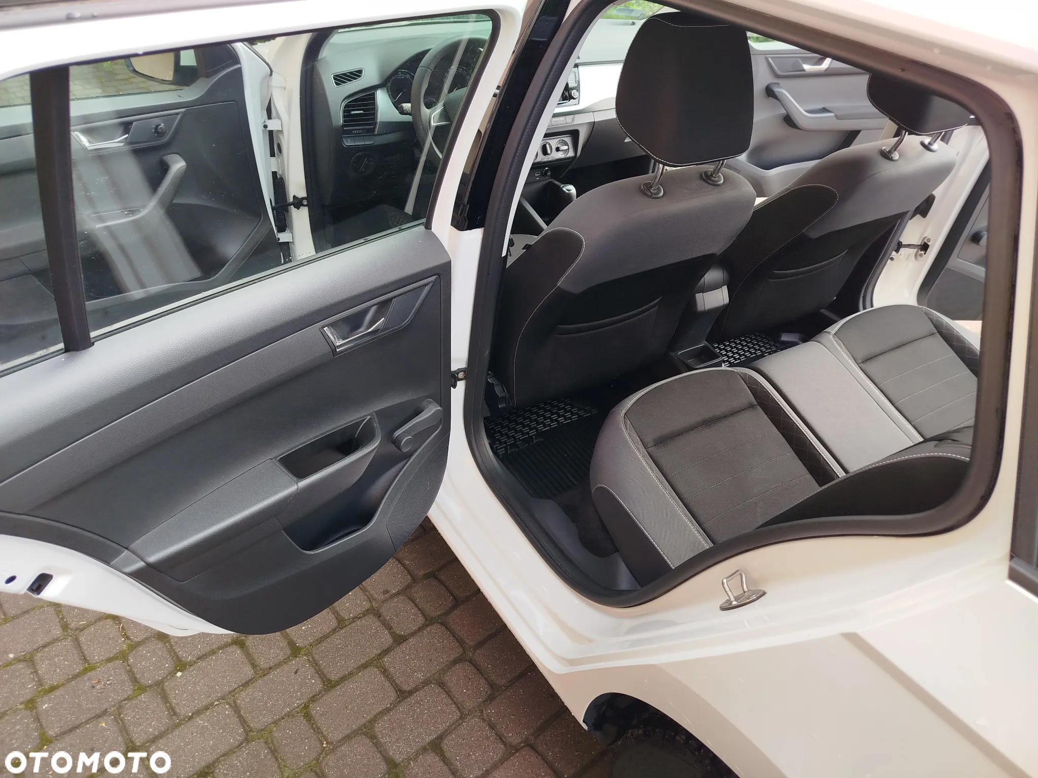 Skoda Fabia 1.0 TSI Ambition - 16