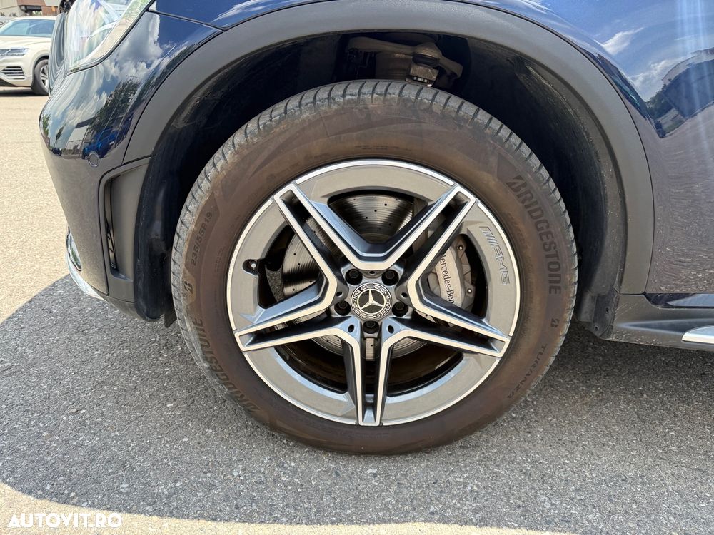 Mercedes-Benz GLC 200 4MATIC 9G-TRONIC AMG Line - 22