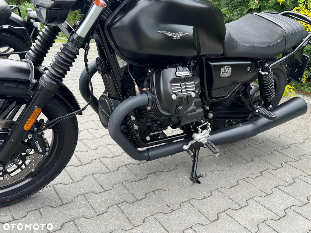 Moto Guzzi V7 - 6