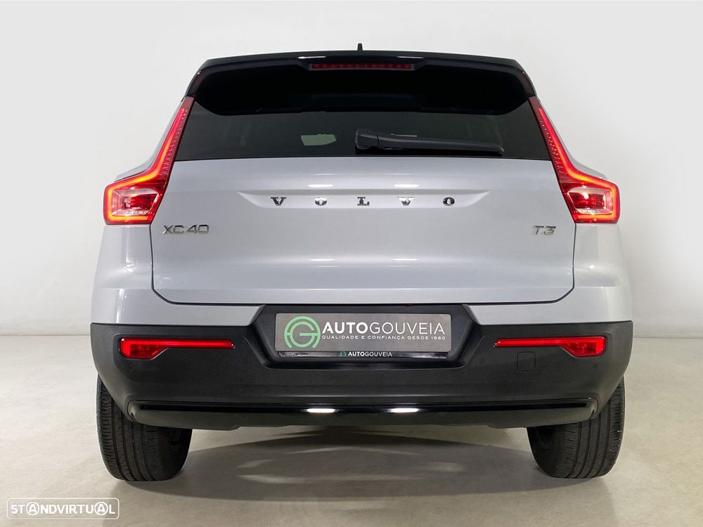 Volvo XC 40 1.5 T3 R-Design Geartronic - 6