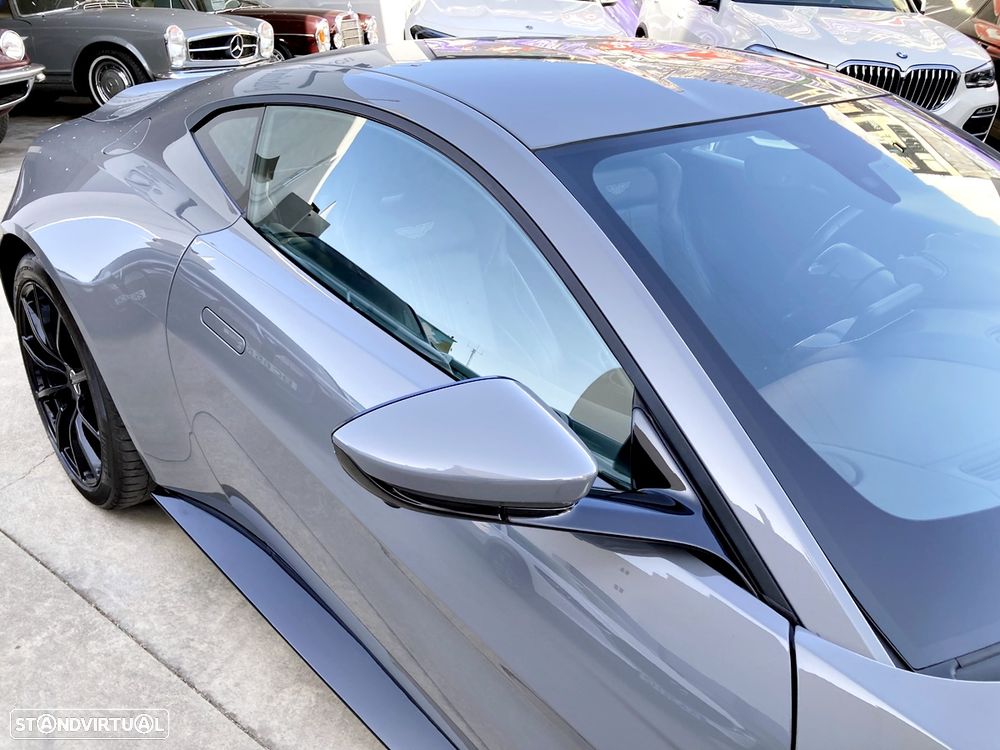Aston Martin Vantage Coupe Standard - 32