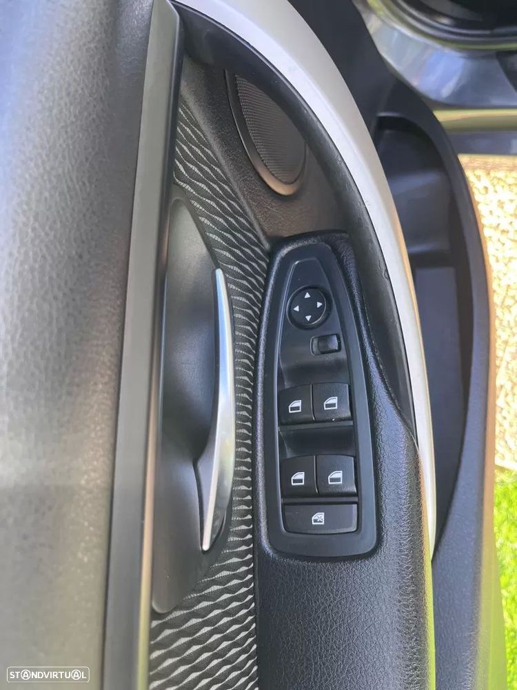 BMW 320 d Touring Sport Line - 36