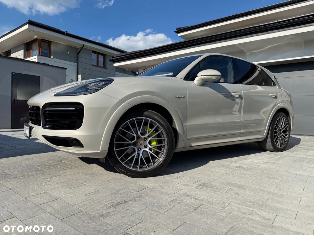Porsche Cayenne Standard - 2
