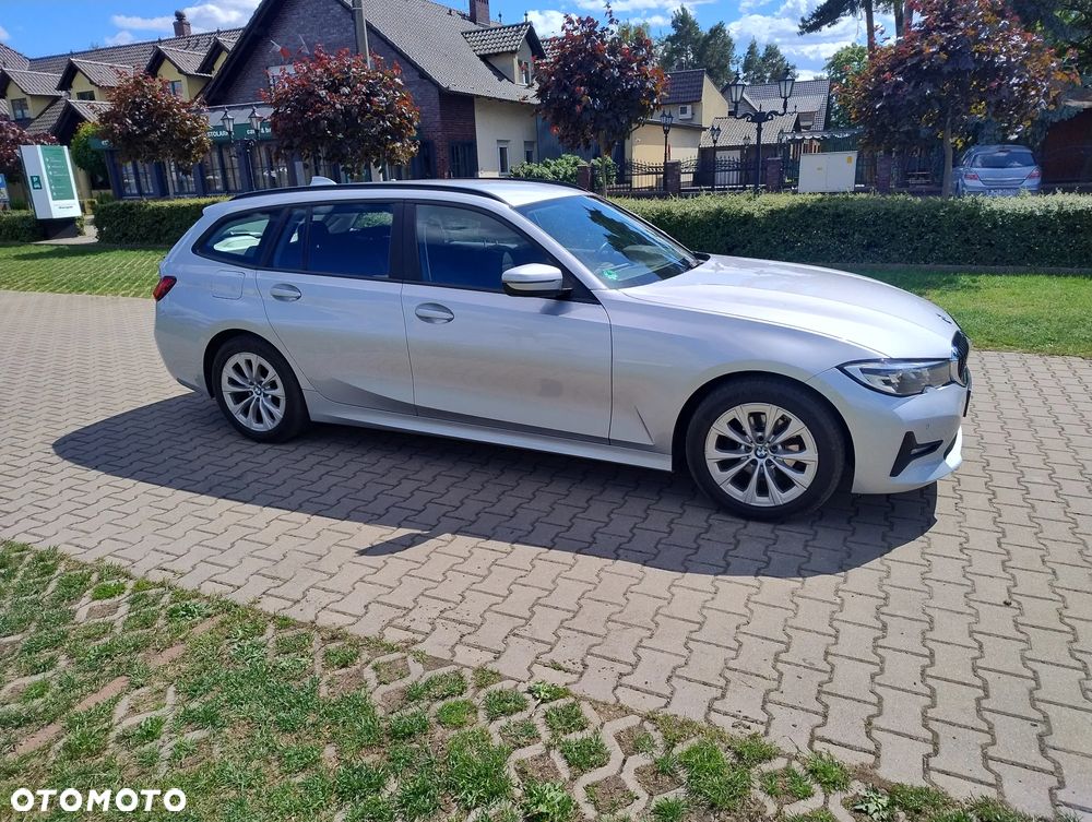BMW Seria 3 318d - 10