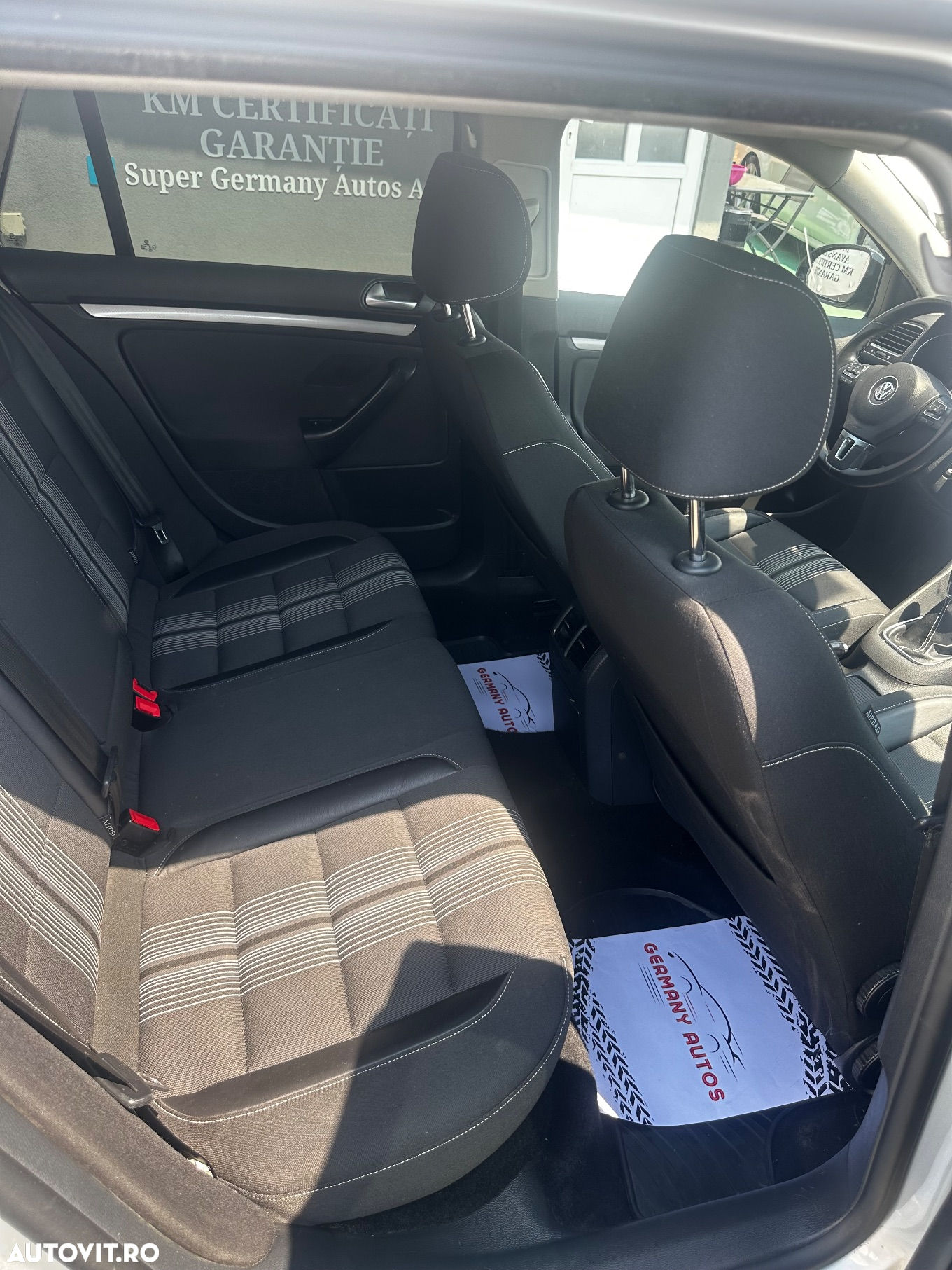 Volkswagen Golf 1.6 TDI 4Motion BMT Highline - 8