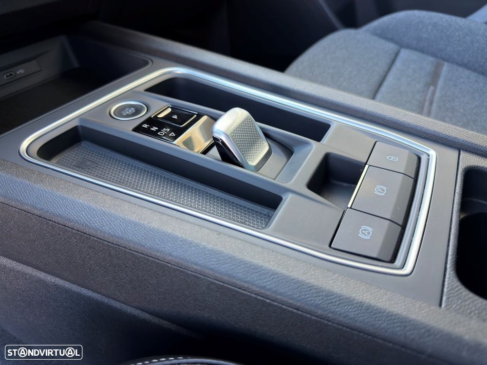 SEAT Leon 1.4 e-Hybrid Xcellence DSG - 32