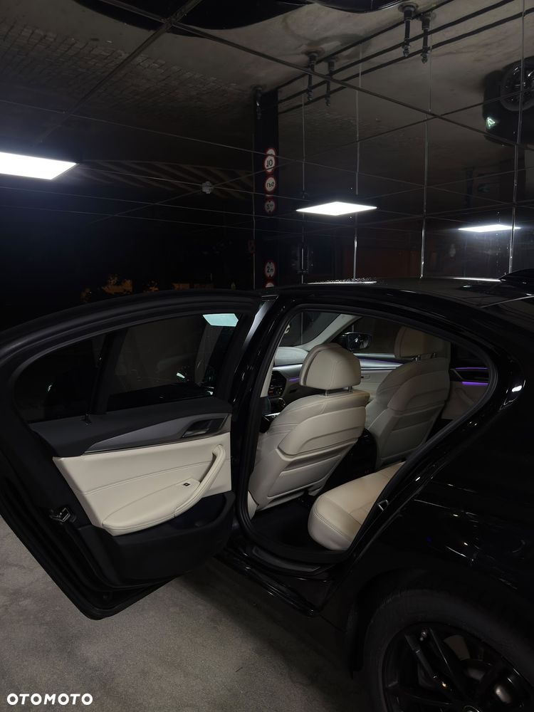 BMW Seria 5 540d xDrive mHEV Luxury Line - 6