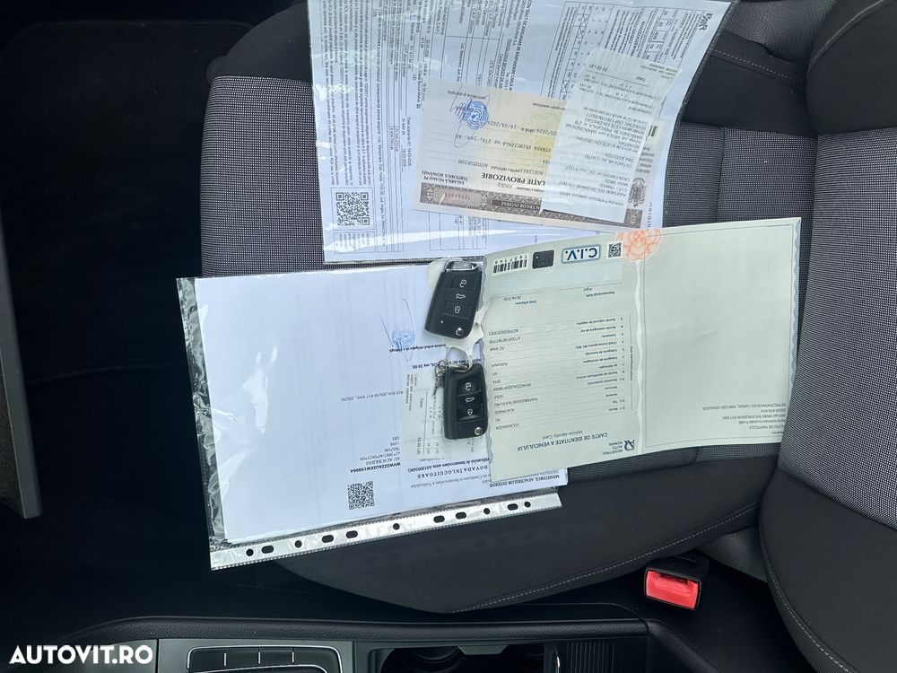 Volkswagen Golf 1.6 TDI DPF Trendline - 17