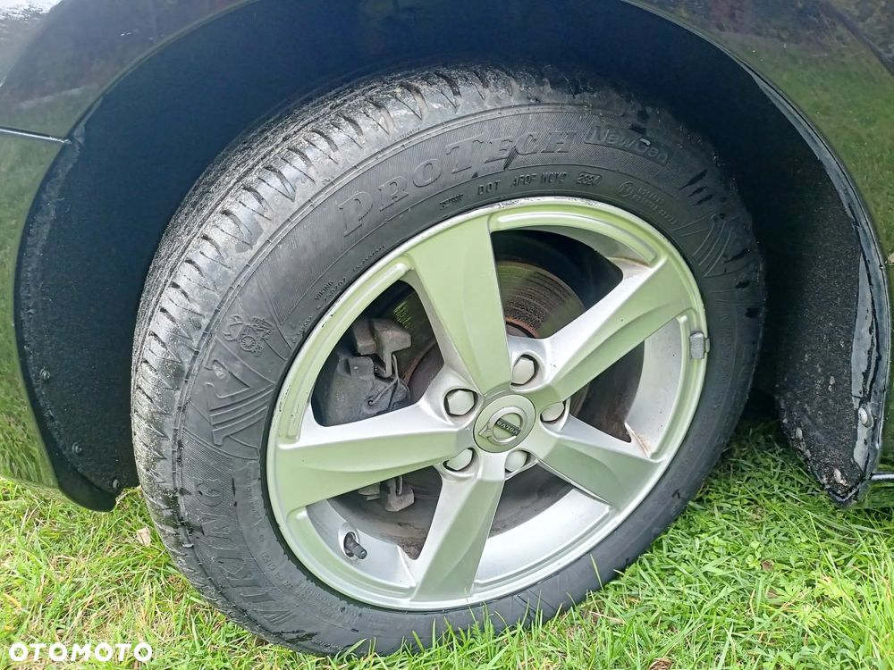 Volvo V40 - 23