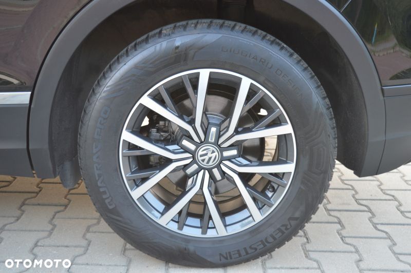 Volkswagen Tiguan - 11