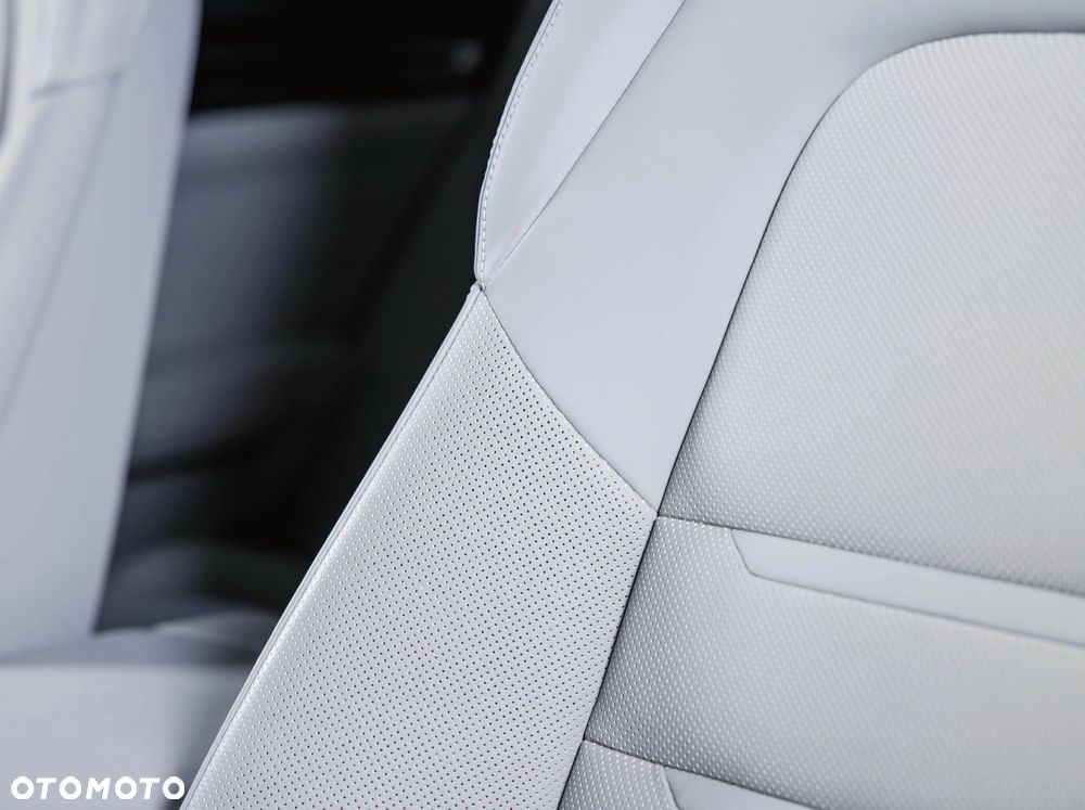 Porsche Panamera 4 E-Hybrid - 20