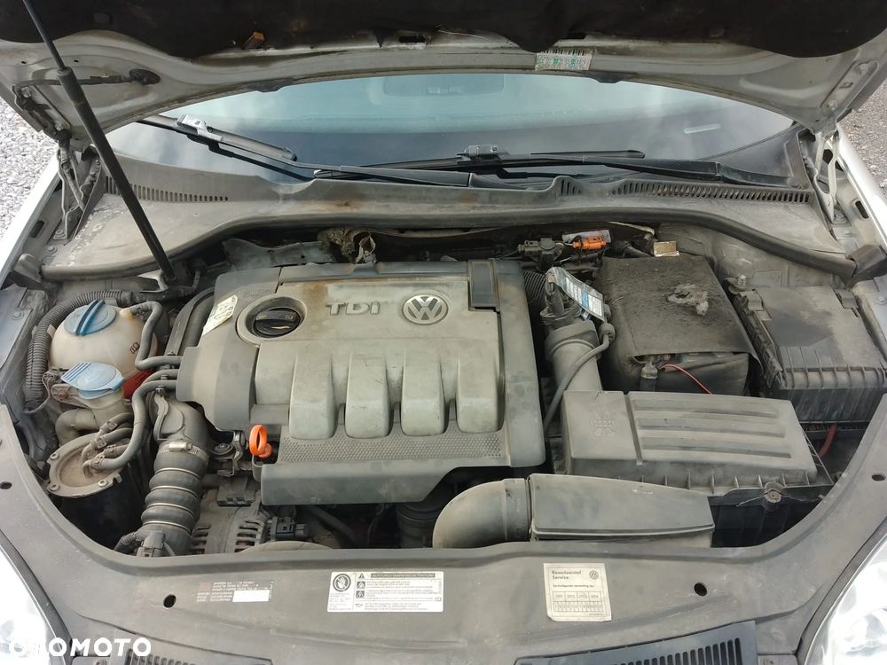 Volkswagen Golf - 16