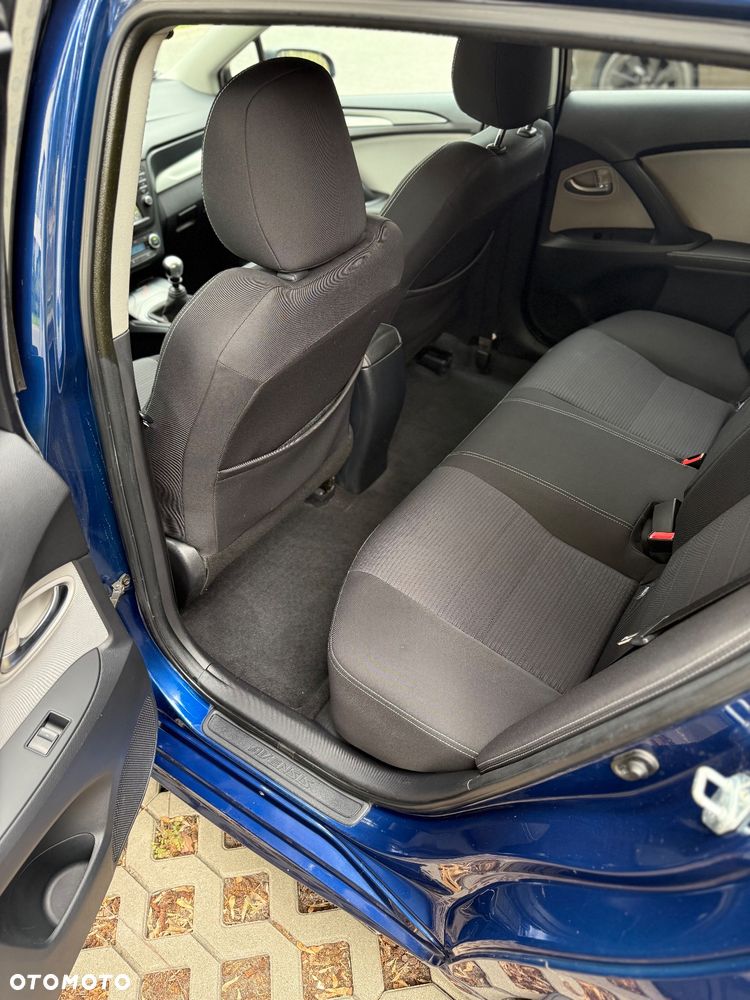 Toyota Avensis 2.0 D-4D Premium - 20