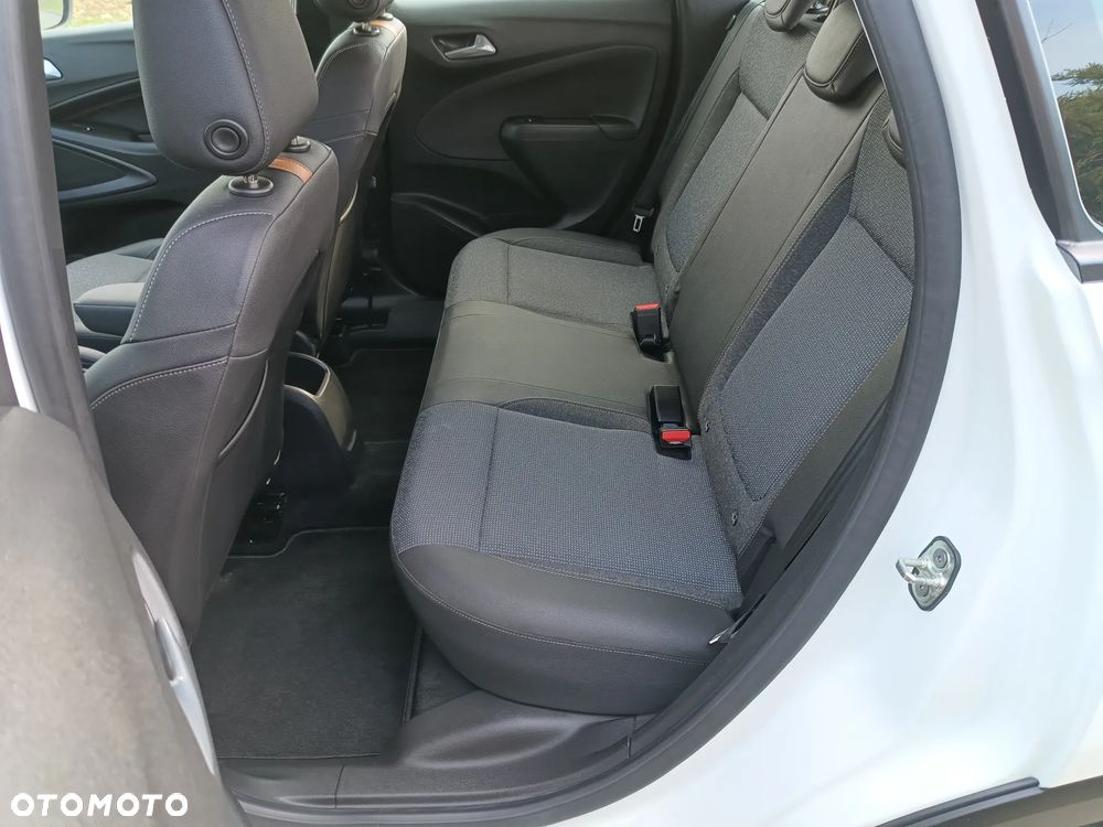 Opel Crossland X - 11