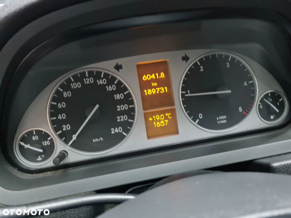 Mercedes-Benz Klasa B 180 CDI DPF SPORT EDITION - 24