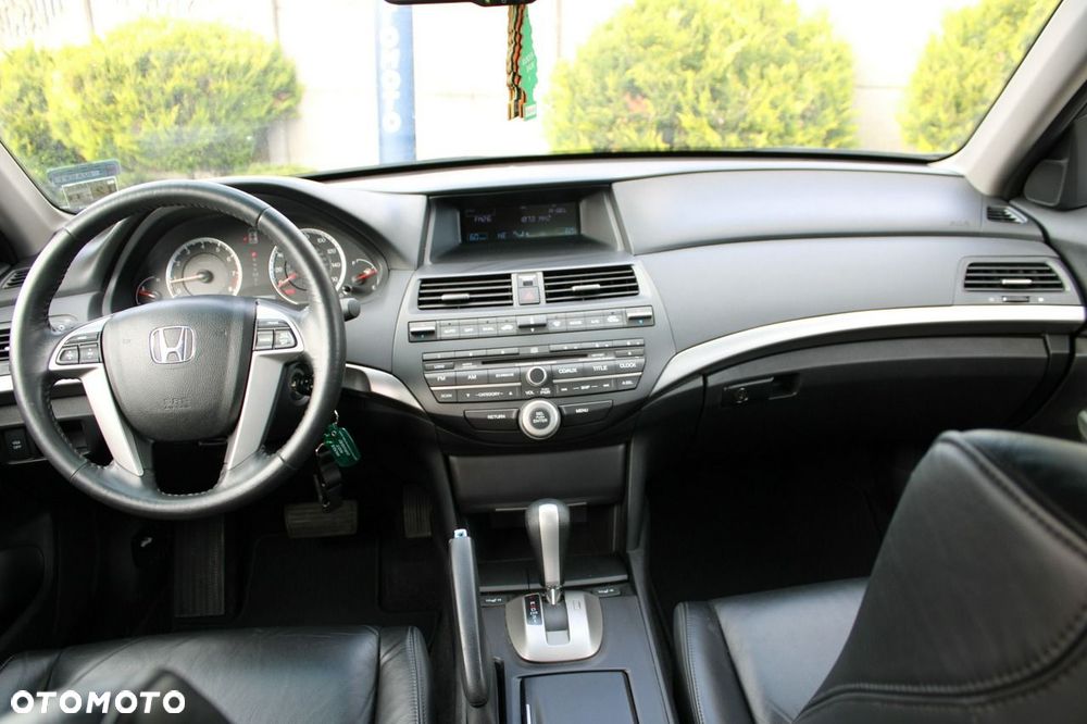 Honda Accord 2.4 Executive - 26