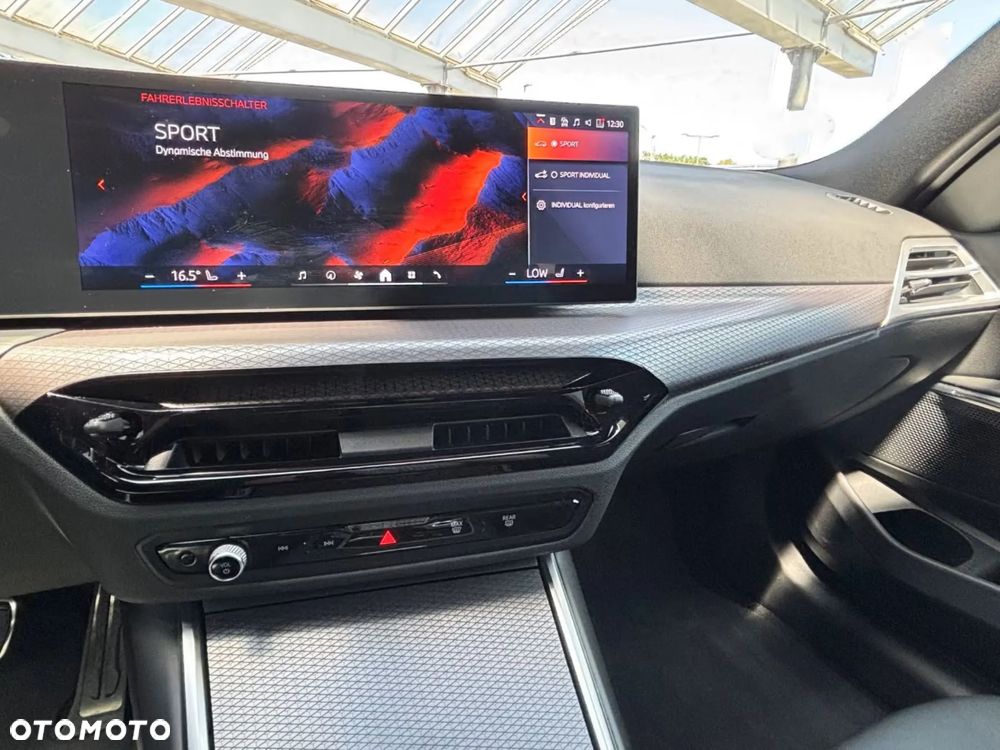 BMW Seria 3 318i M Sport - 22
