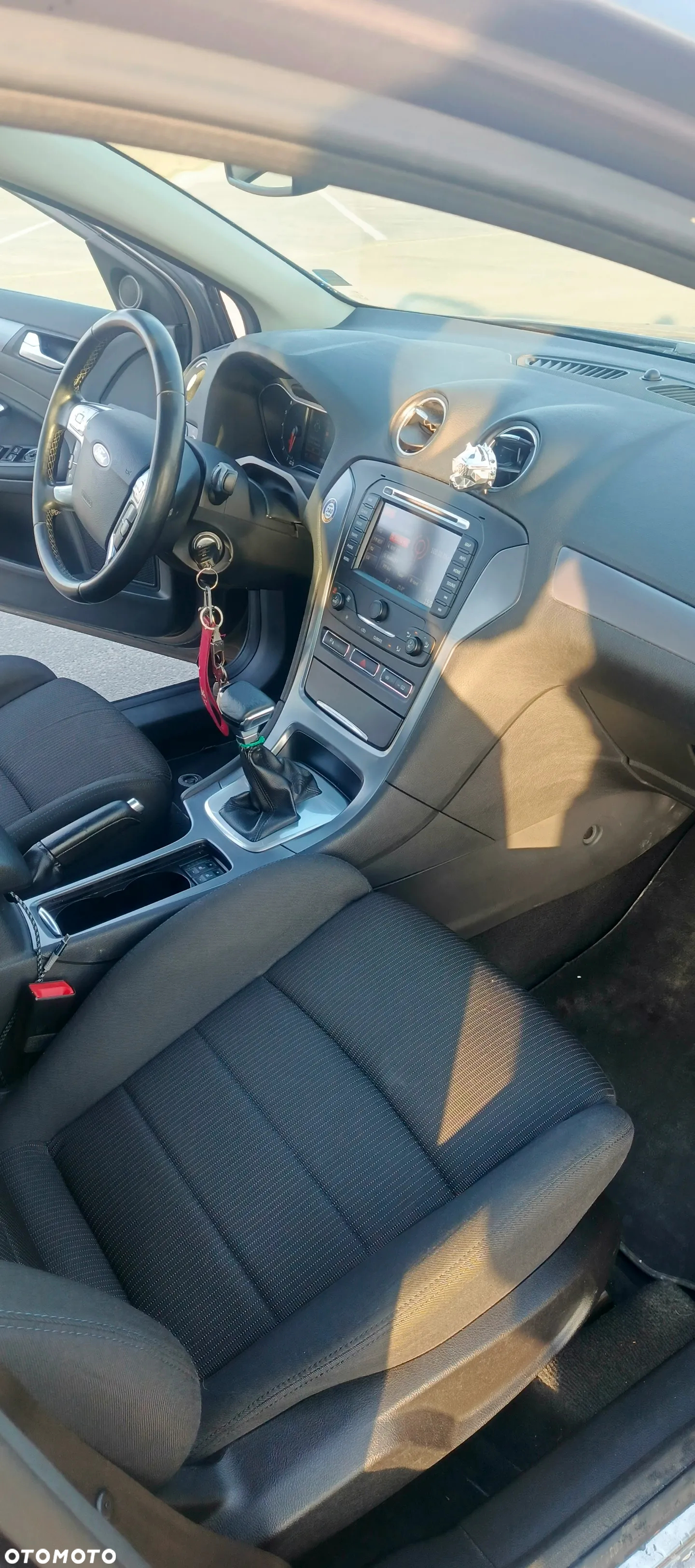Ford Mondeo 2.0 EcoBoost Titanium - 25