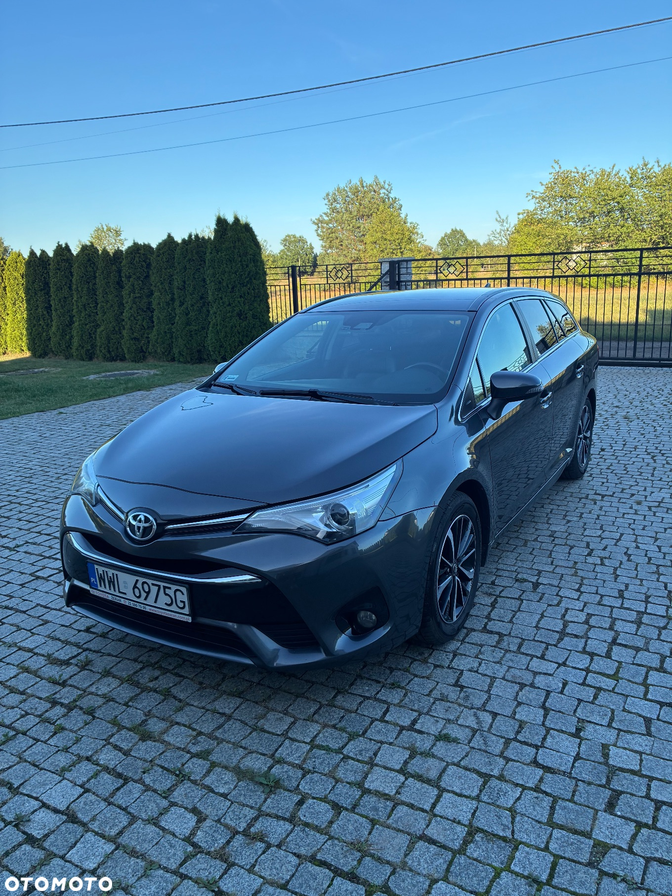 Toyota Avensis 1.8 Premium - 2