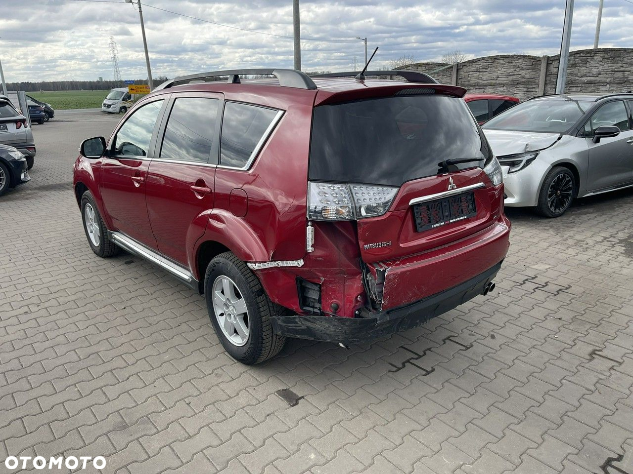 Mitsubishi Outlander 2.2 DI-D 4WD Invite - 3