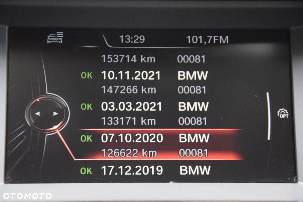 BMW Seria 5 520d xDrive - 38