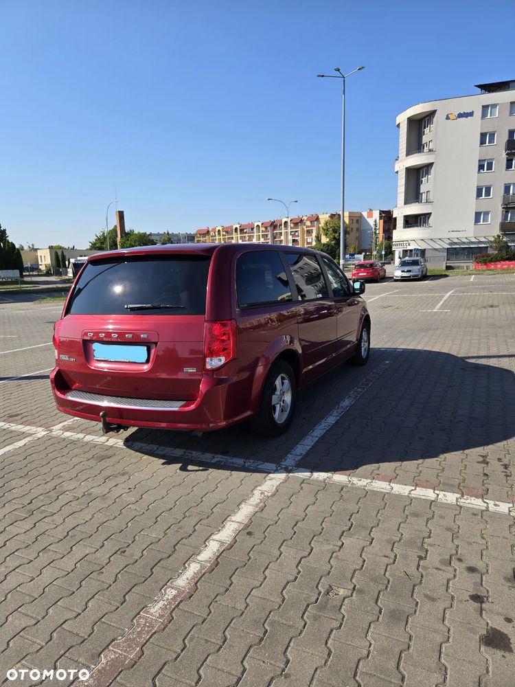 Dodge Grand Caravan - 4