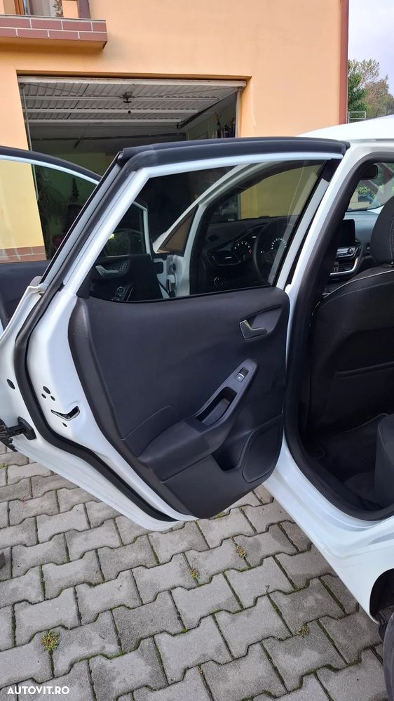Ford Fiesta 1.0 EcoBoost Titanium - 14
