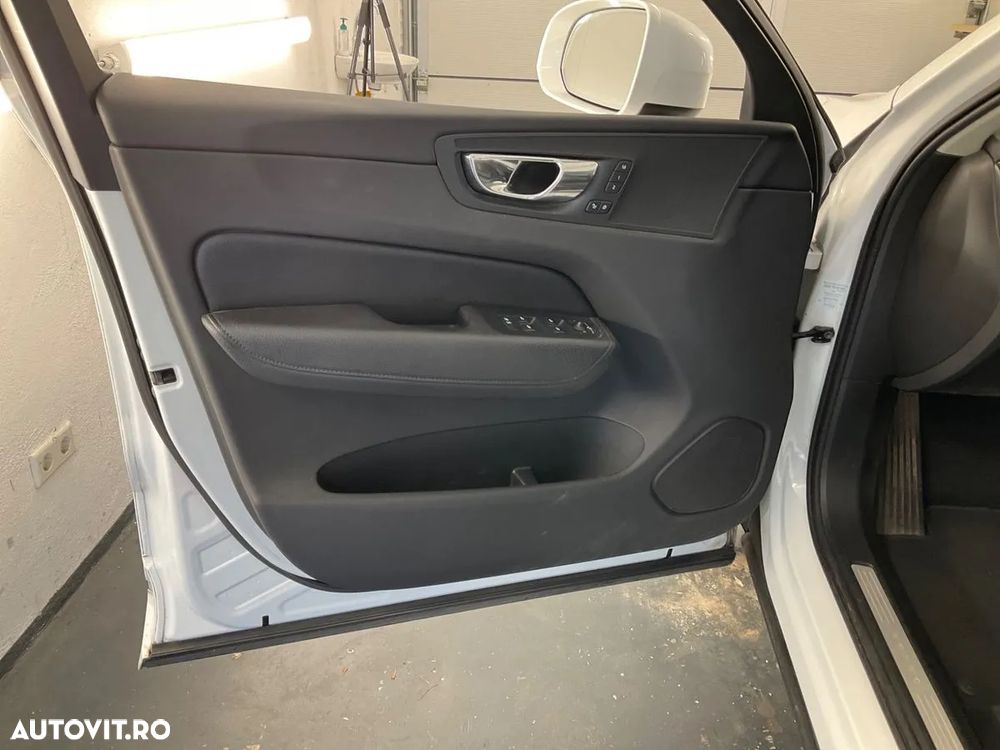 Volvo XC 60 D4 AWD Geartronic Inscription - 28