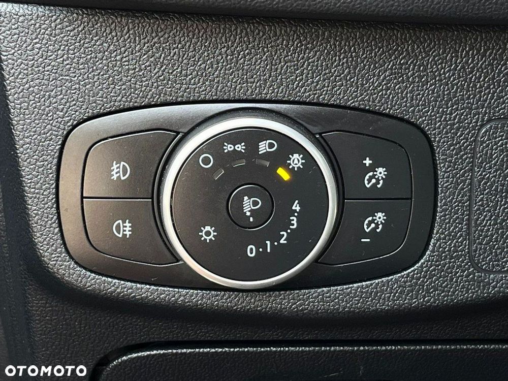 Ford Focus SW 2.0 EcoBlue Titanium Business - 25