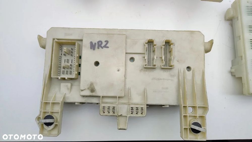 VOLVO V50 - S40 - XC60 SKRZYNKA BEZPIECZNIKÓW / MODUŁ BSI BCM CEM - 7