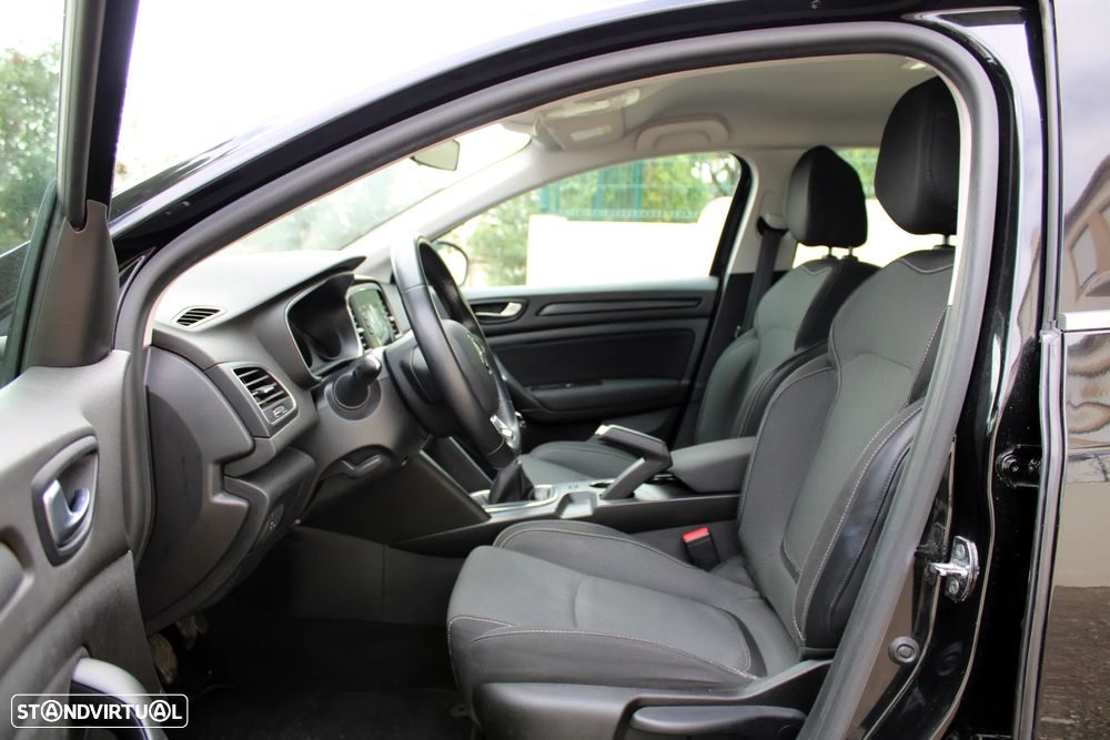 Renault Mégane 1.5 Blue dCi Zen - 6