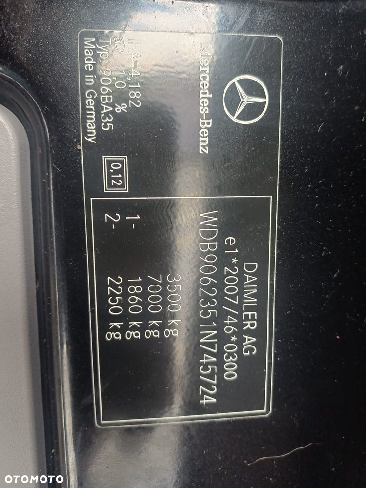 Mercedes-Benz Sprinter - 17