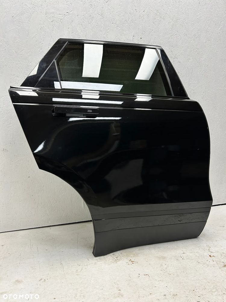 Drzwi prawe prawy tył Land Rover Range Rover Velar L560 Santorini black LRC820 - 3