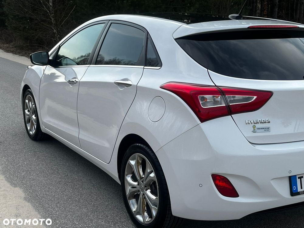 Hyundai i30 1.6 CRDi Fifa World Cup Edition - 15